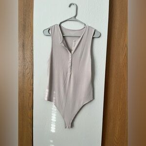 American Eagle Outfitters Sleeveless Cream Bodysuit
